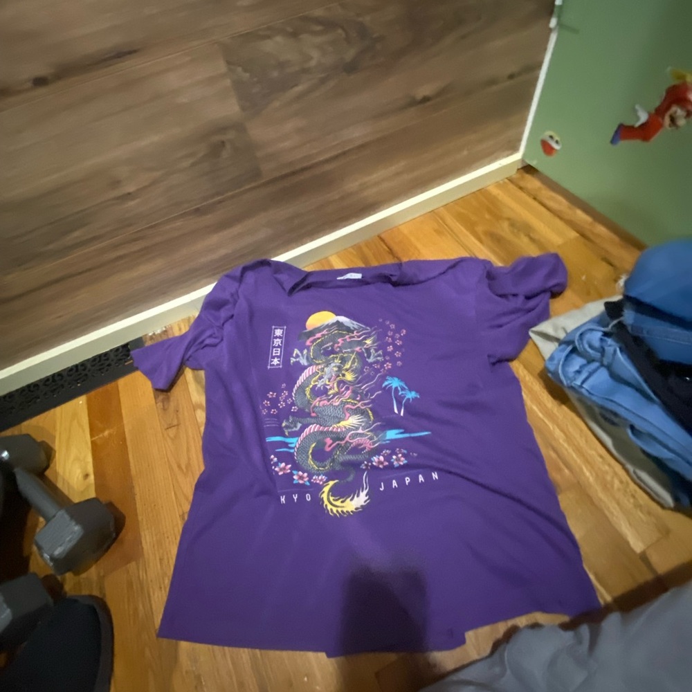 graphic tee